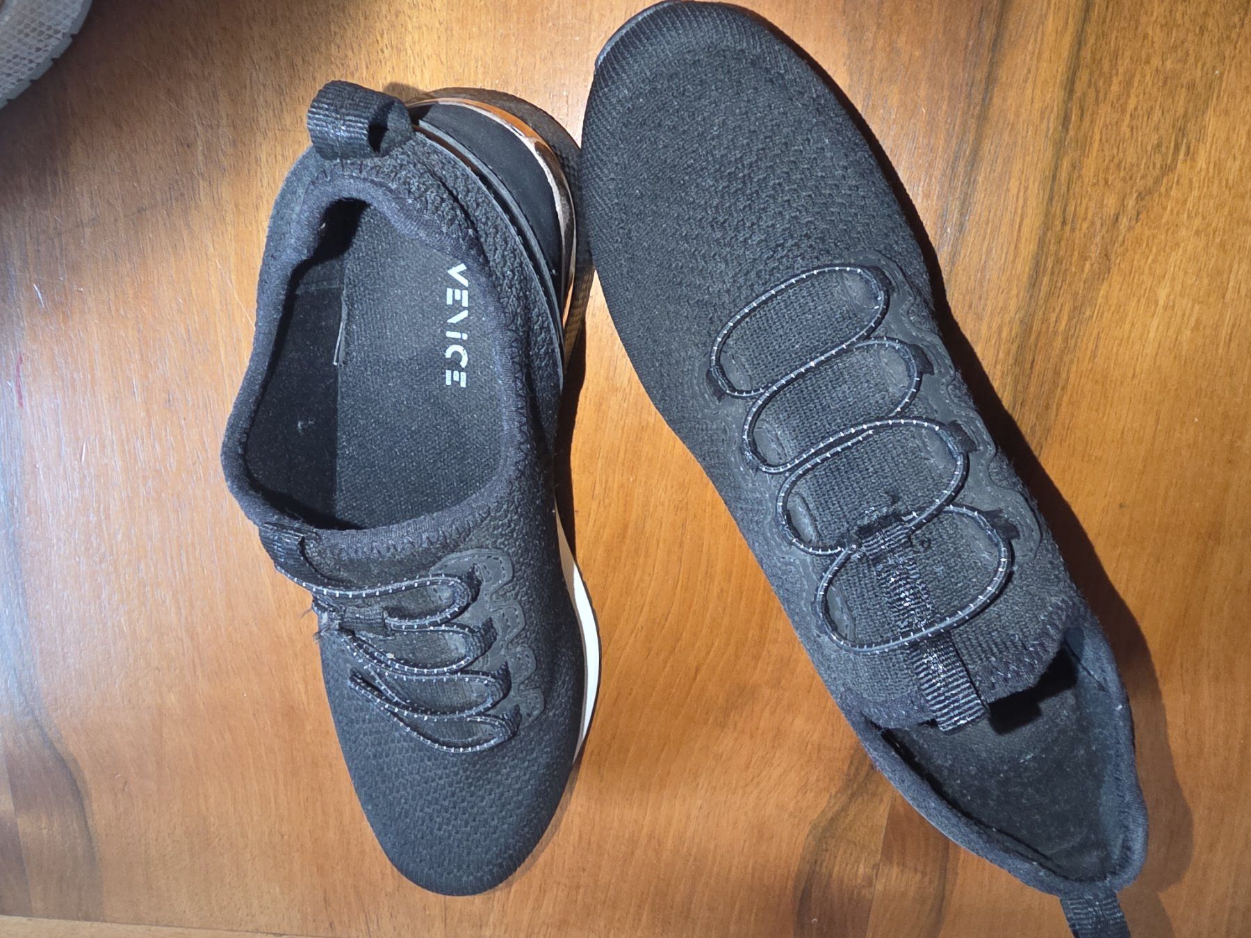 Dosenbach Scarpe da donna: NEU 2 paar trendige sneaker, black&white gr 40 – Nuovo e nell'imballaggio originale da Winterthur venduto da chimischimi 3