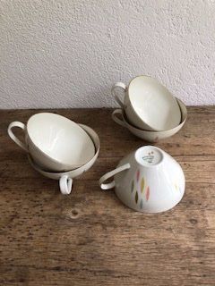 Set di piatti: Vintage Teeset – Usato da Zürich venduto da Baumgarten05 8