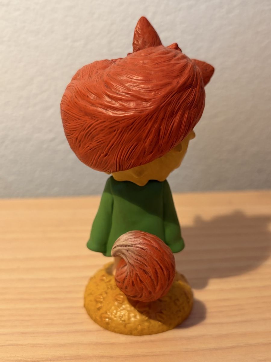 Pop Mart Figuren: Figurine Pop Mart Hirono – Gebraucht aus Crans-Montana von fel_lh7c 1