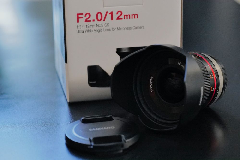 Samyang 12mm F 2.0 NCS CS Black in OVP (Fuji X-Mount) | Kaufen auf Ricardo