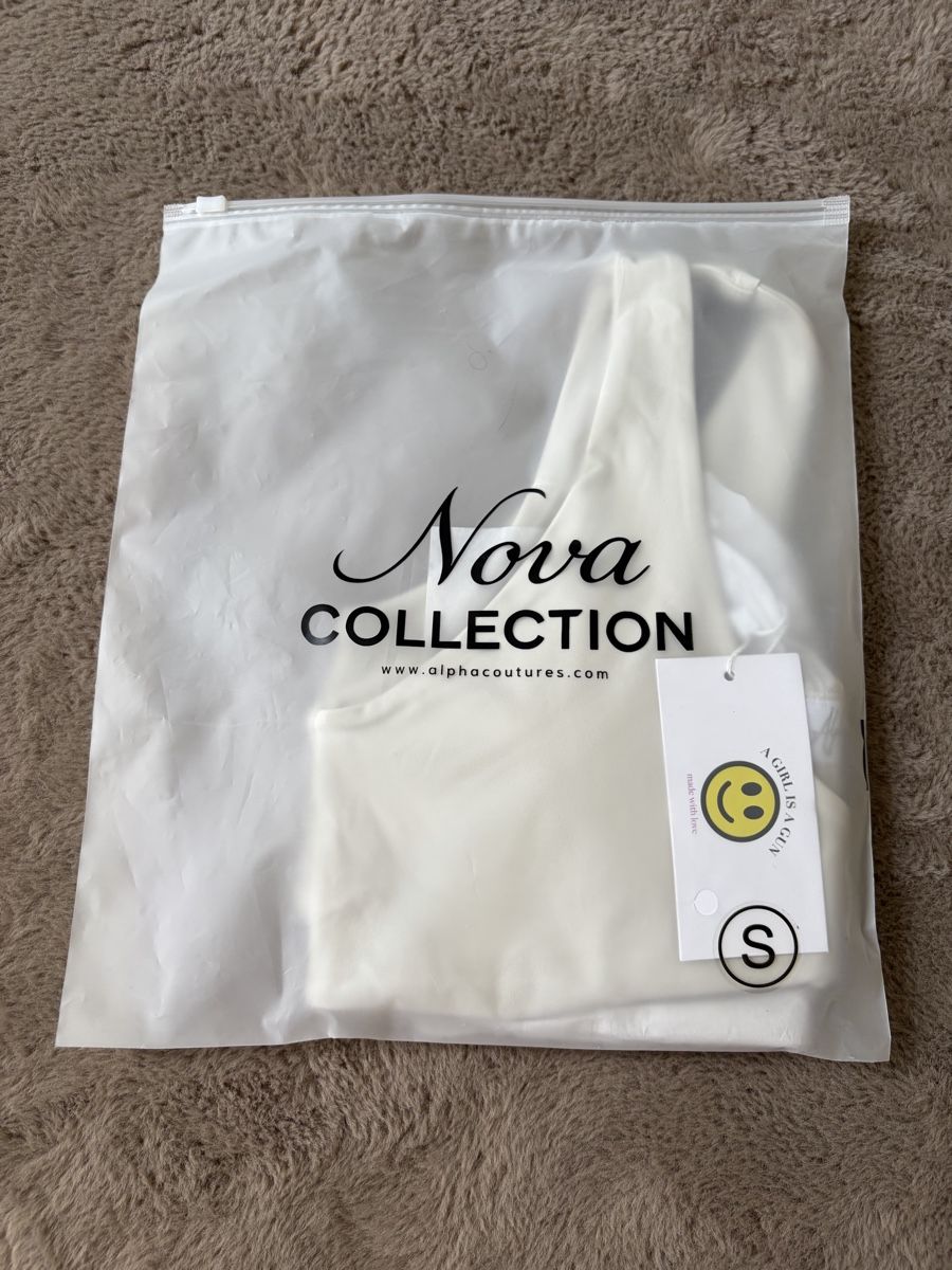 Tops: Alphacoutures Nova Bralette Top S NEU – Neu und originalverpackt aus Balgach von Miisarah 1