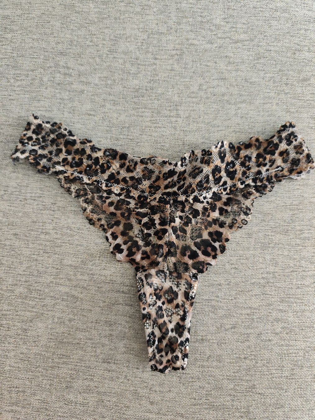 H&M Altra biancheria intima: String Tanga Leo-Muster Damen Grösse S. Y2K – Usato da Lenzburg venduto da Iso_jcf7