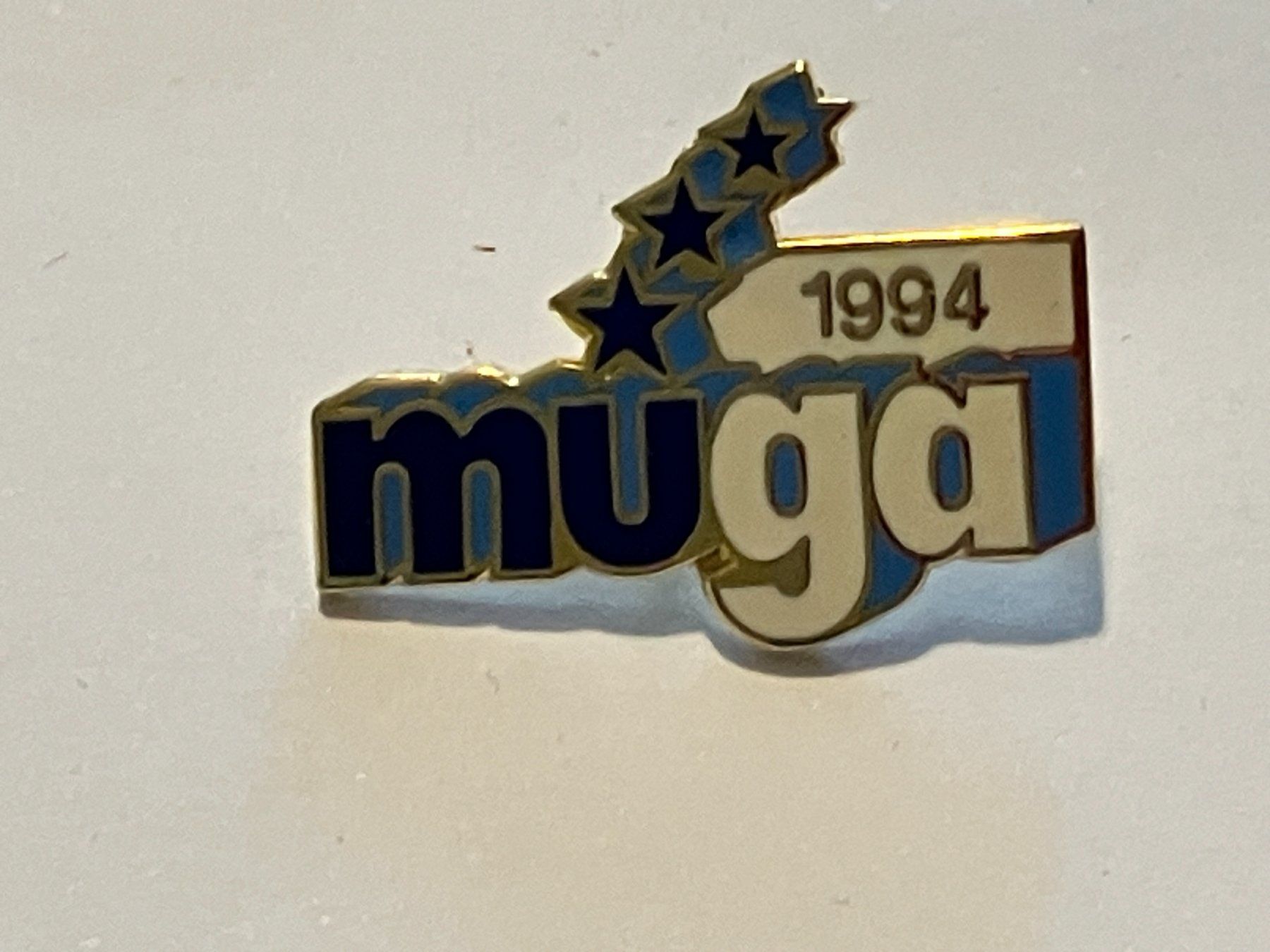 Plaquettes & Badges: 1 Pin Muga 1994 – D'occasion à Basel par djwwpp