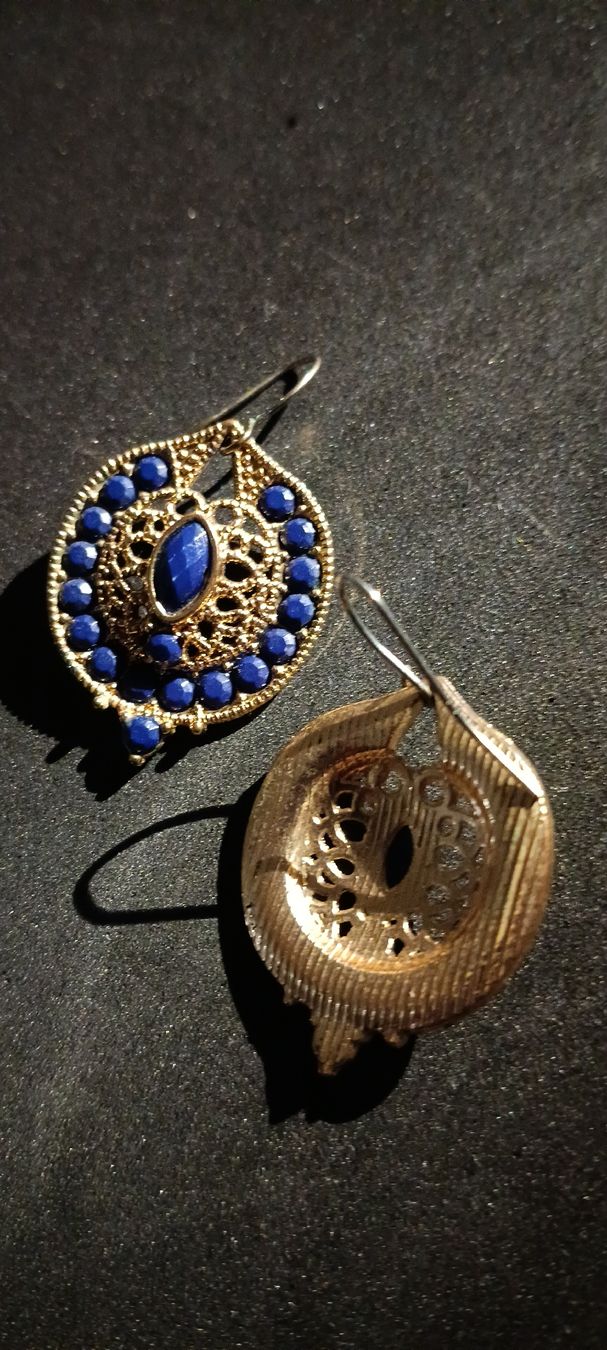 Orecchini pendenti & Orecchini a lobo: Vintage "Lapis Lazuli" & Goldtone Drop Earrings – Nuovo (secondo la descrizione) da Zürich venduto da cat_9cvz 1