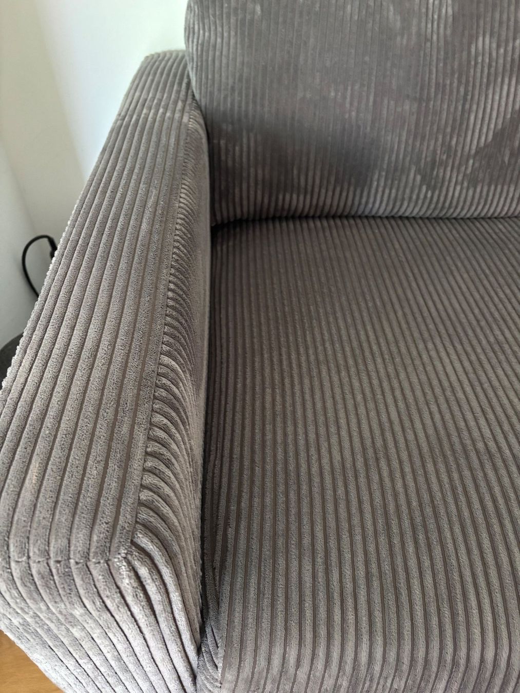 Maisons du monde Divani: Canapé velours côtelé – Usato da Thierrens venduto da mat_2lfg 2