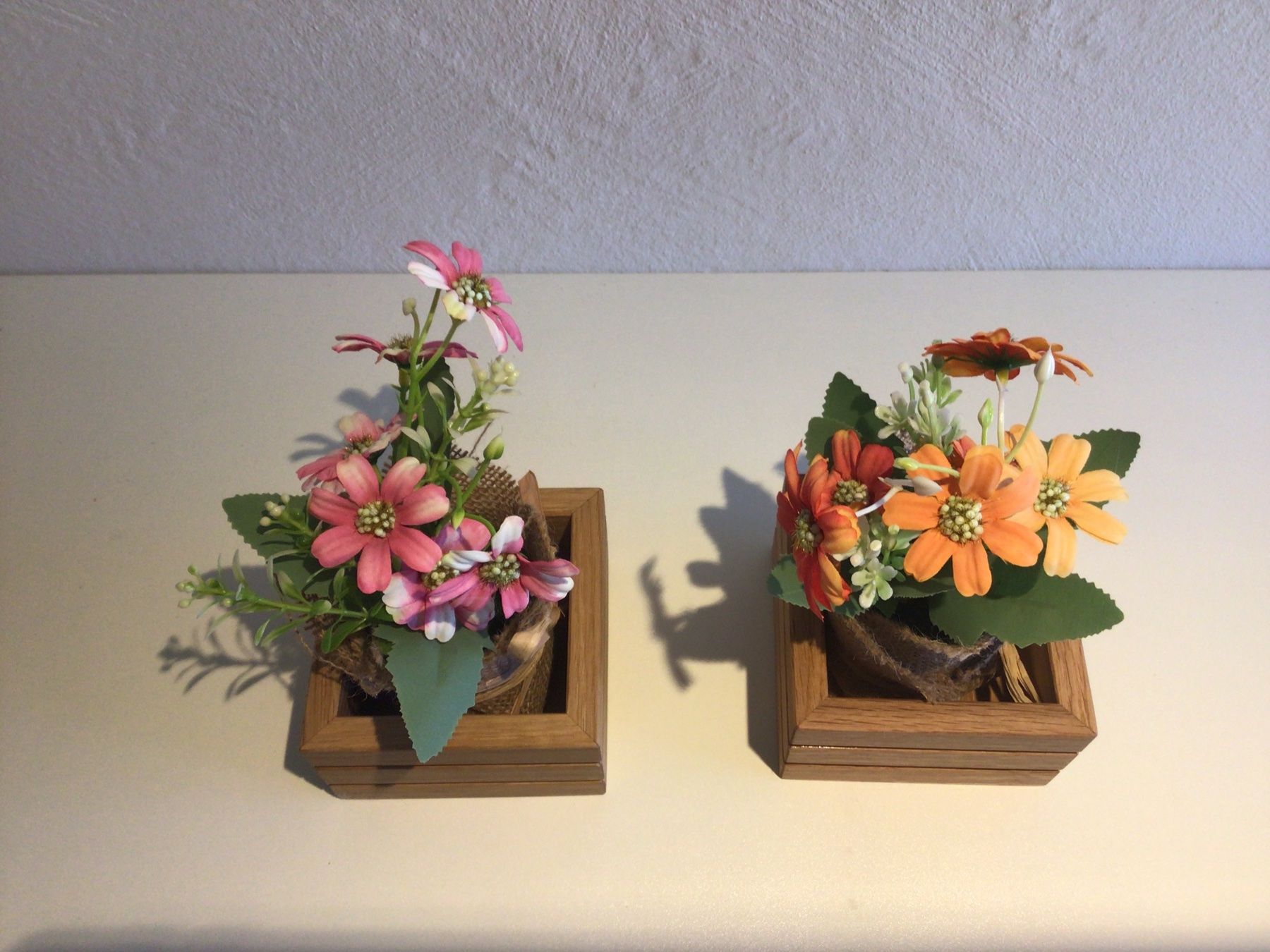 Pots de fleurs: Blumenkiste Eiche mit Blumen – Neuf (Voir description) à Benken SG par Hagli76 2