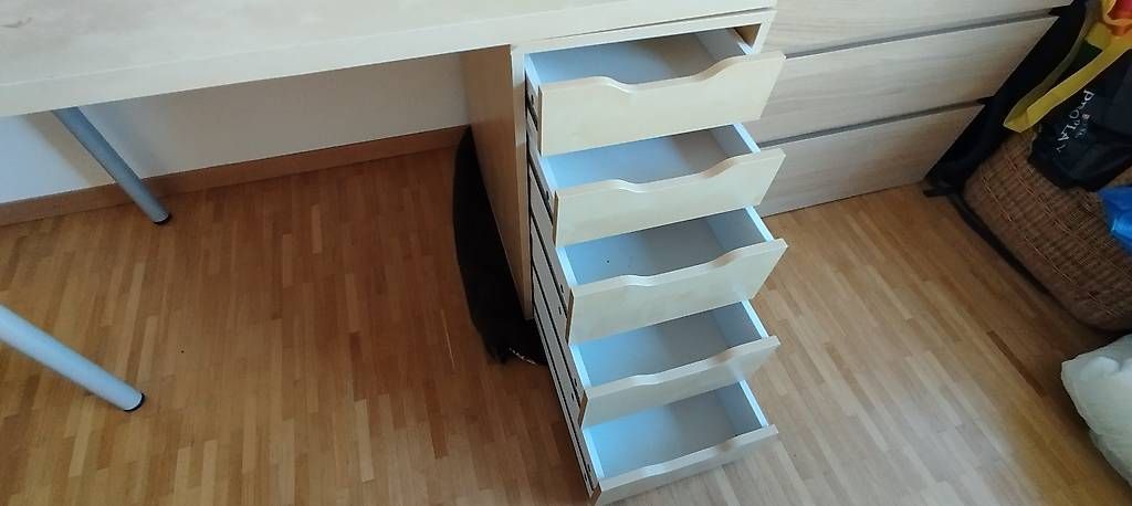 Scrivanie: Bureau Ikea avec meuble de rangement – Usato da Bussy FR venduto da jer_vz7c 2