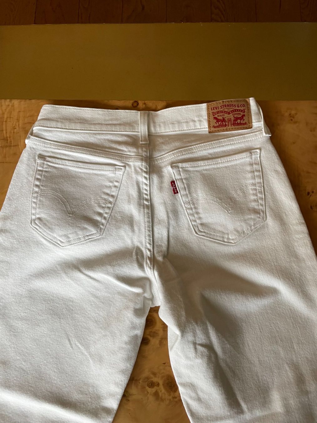 Levi's Jeans: White LEVI's Jeans, Size 25. – Usato da Crans VD venduto da RM0709 1