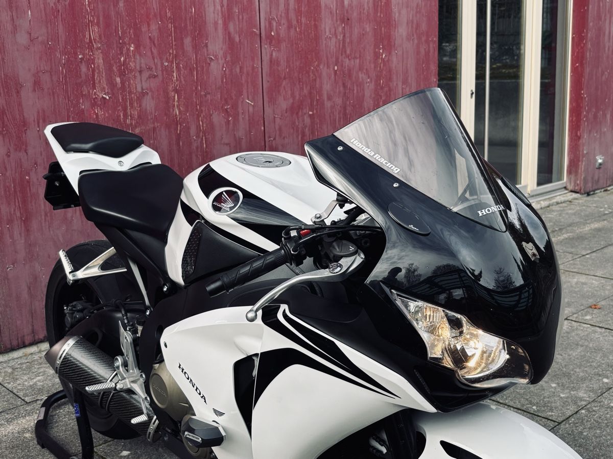 Honda Strada: Honda CBR 1000RR Fireblade SC59 – Usato da Biglen venduto da MaersuWyss 6
