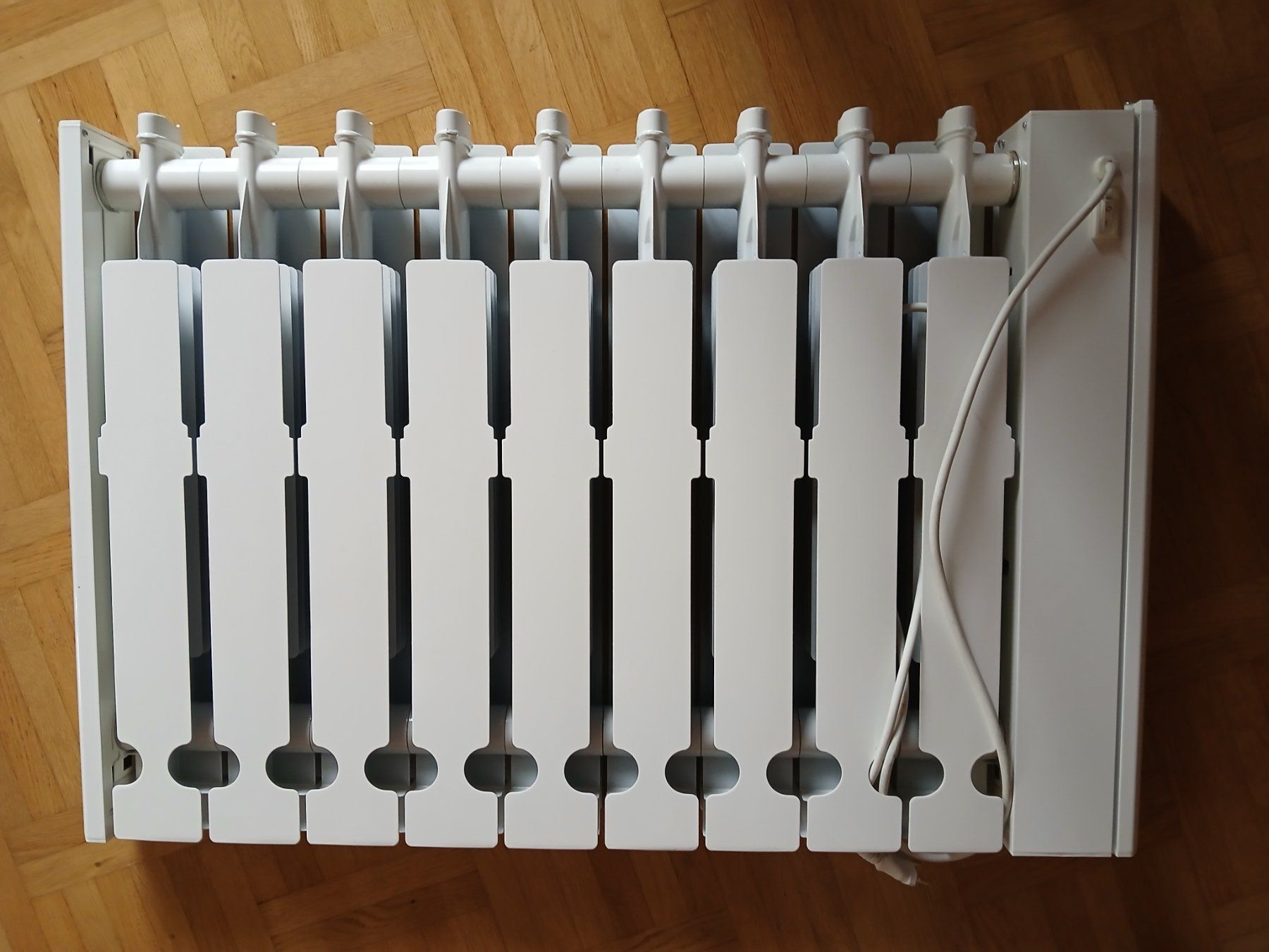 Radiatori: Wand Radiator Elektro 220V – Usato da Recherswil venduto da guschti1969 2