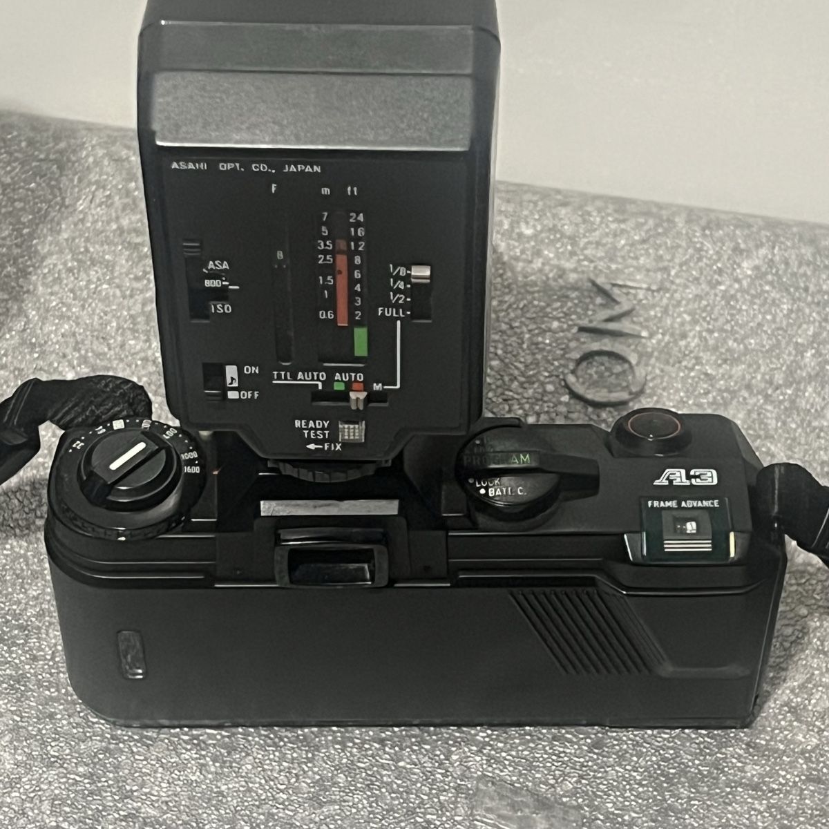 Pentax Fotocamera: Pentax A3 Analog Kamera mit Blitz und Tasche – Usato da Unterkulm venduto da Sita013 2