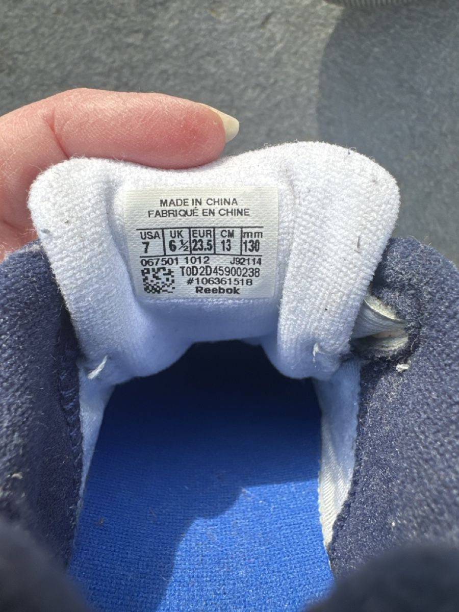 Reebok Schuhe für Jungen: Reebok Kinderschuhe, Grösse 23.5! – Gebraucht aus Arisdorf von Pidri 3