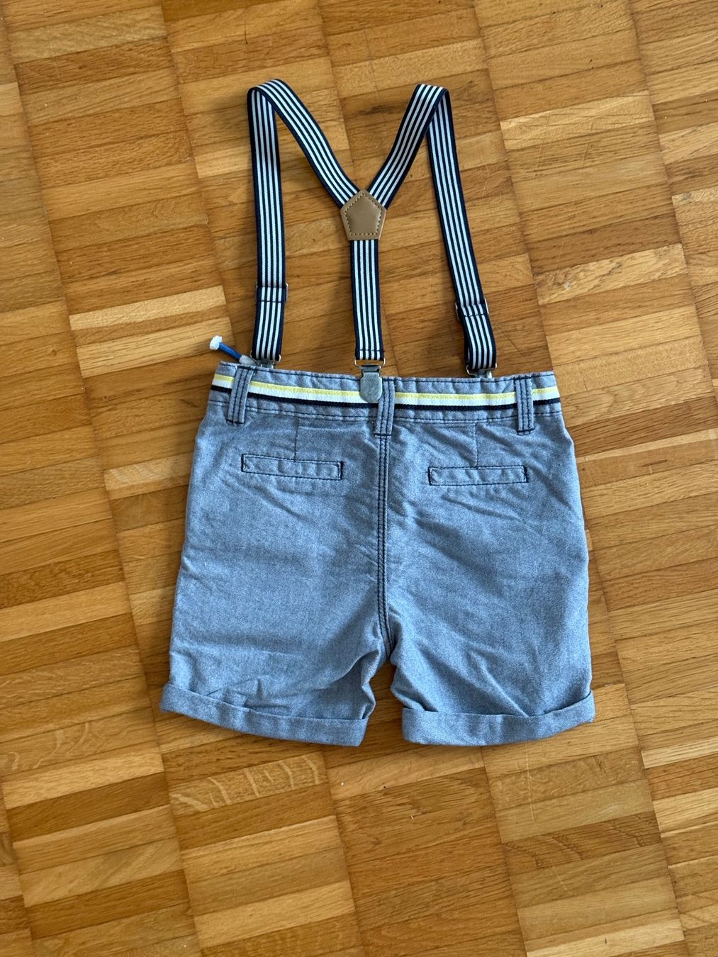 Okaidi Pantaloni: Okaidi kurze Hose/Shorts Gr 23M /86cm – Nuovo (secondo la descrizione) da Richterswil venduto da Eunoia85 1