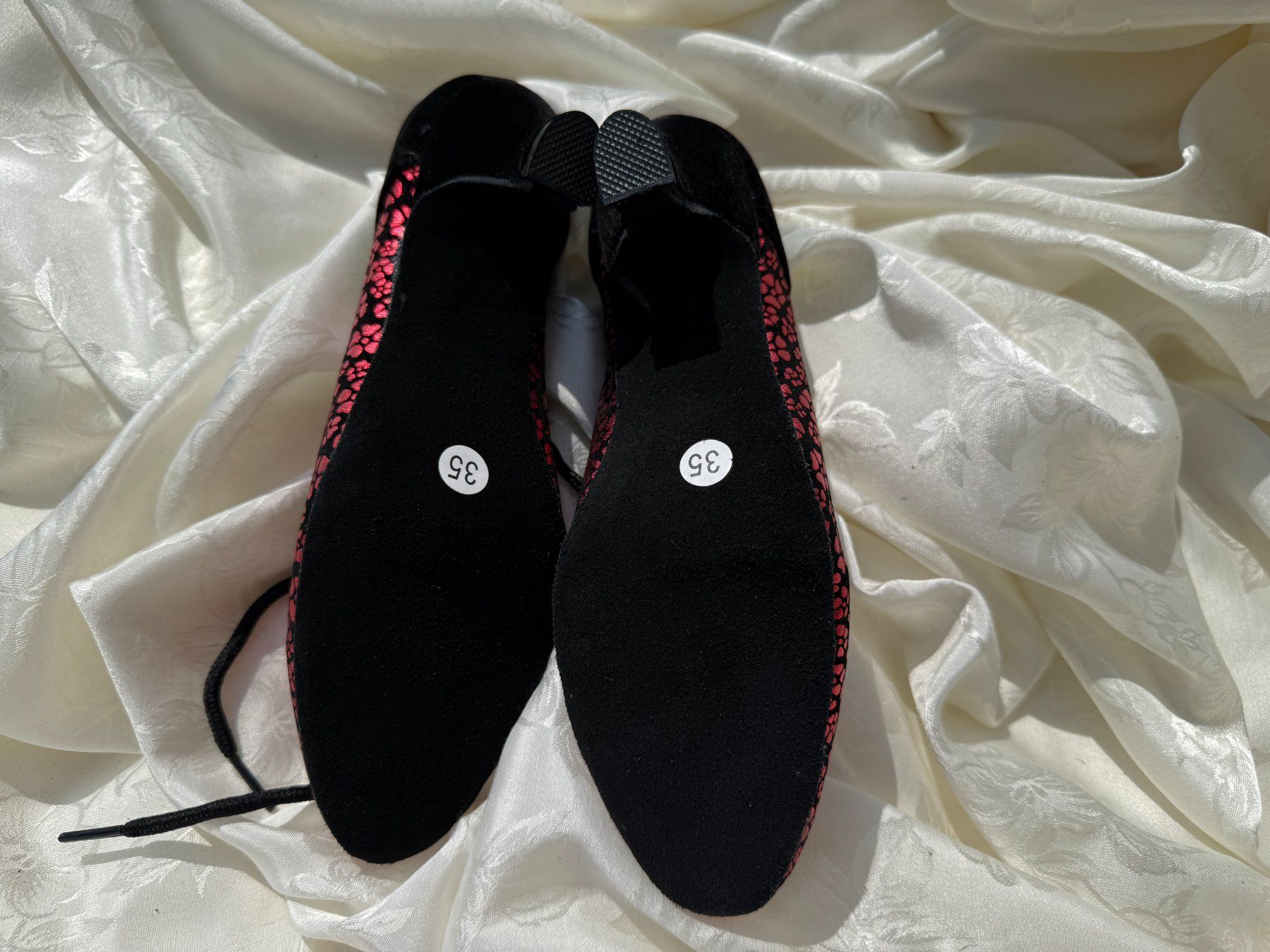Scarpe da donna: Damen-Tanzschuhe Größe 35 - NEU – Usato da Vacallo venduto da cri_229f 5