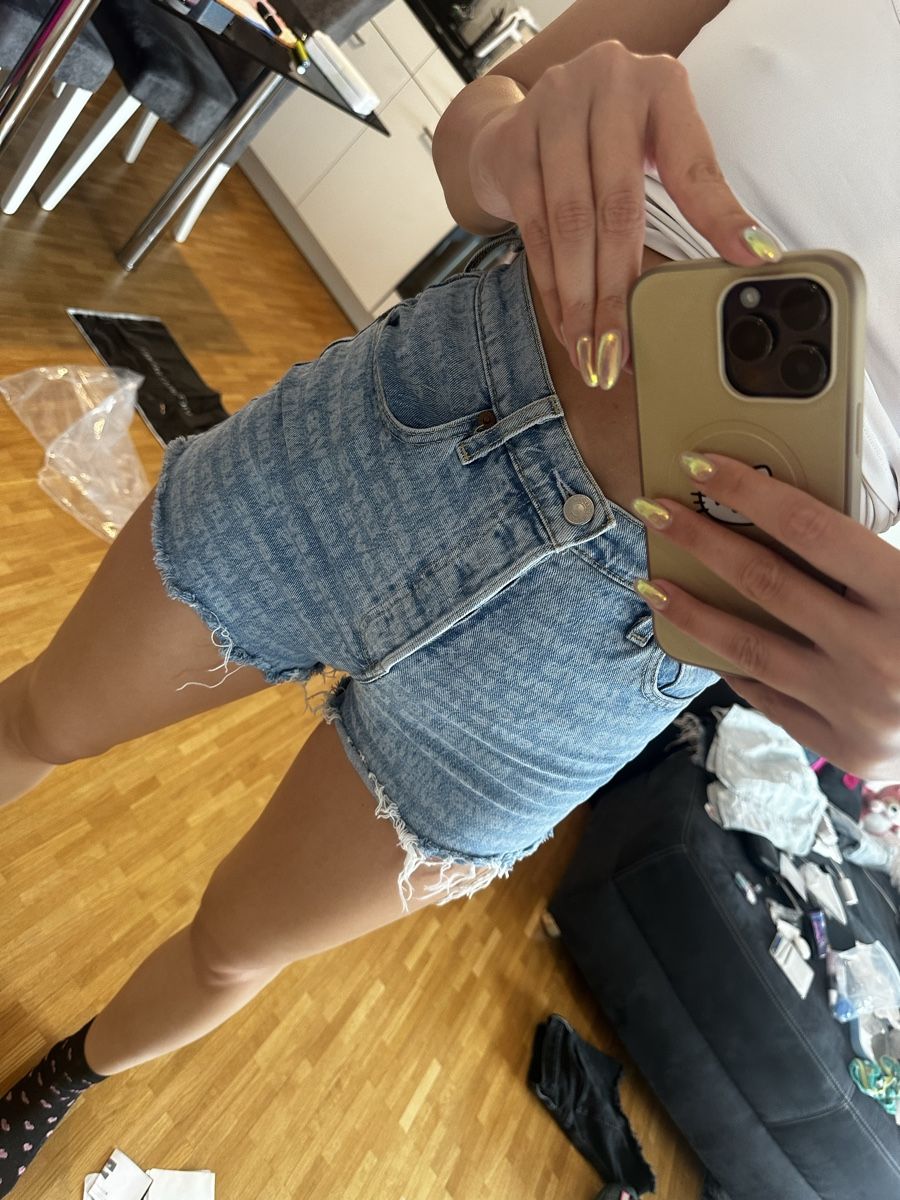 Levi's Pantaloni: Levi's Ribcage Shorts, Gr 27 – Usato da Glattbrugg venduto da reni_dbr 3