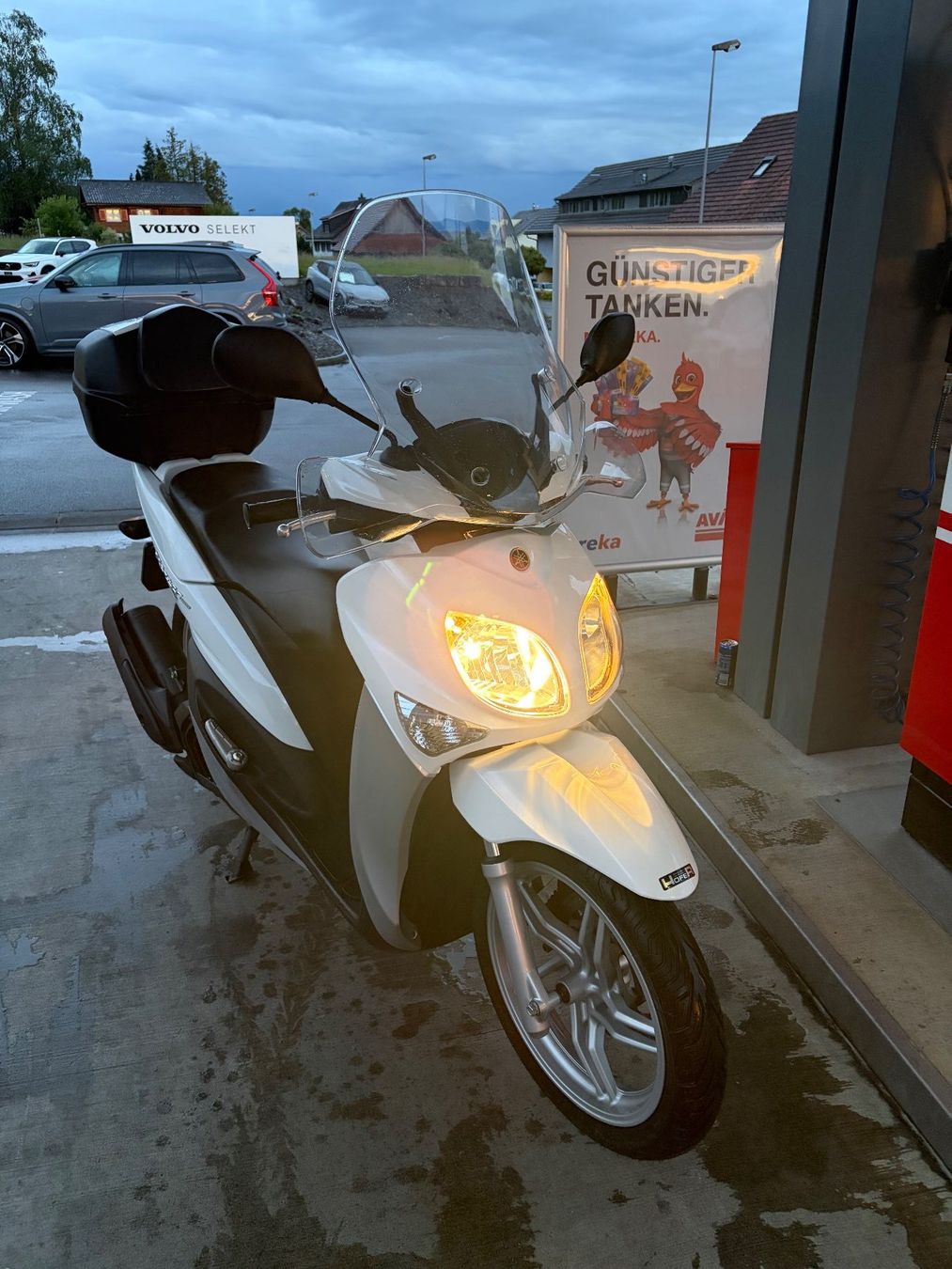 Yamaha Scooter: Yamaha Xenter 125 Roller, Top Zustand – Usato da Benken SG venduto da DFplayer12