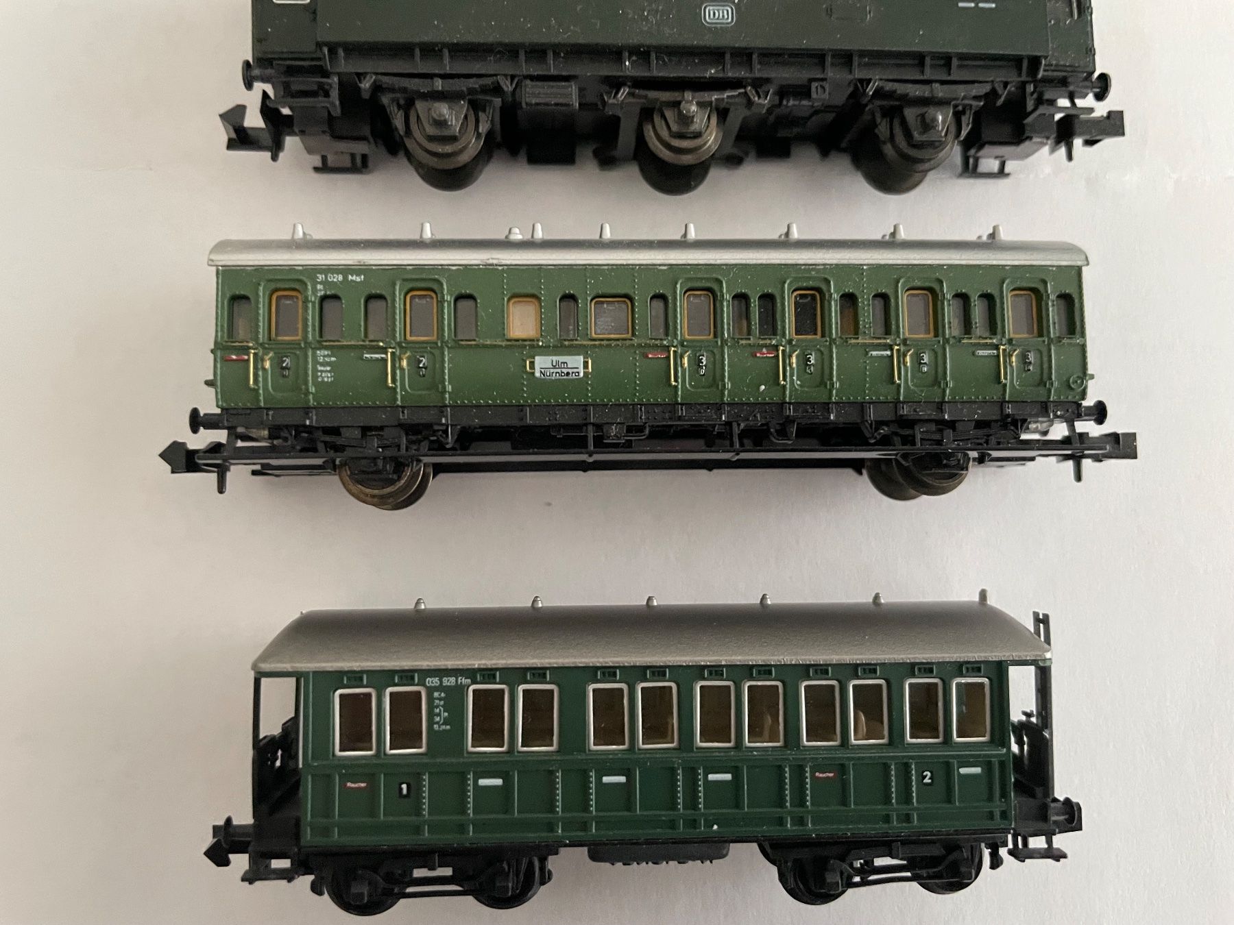 Trix Modelleisenbahnen: Minitrix Spur N Lok mit 5 Wagen – Gebraucht aus Rorschach von Karotten 8