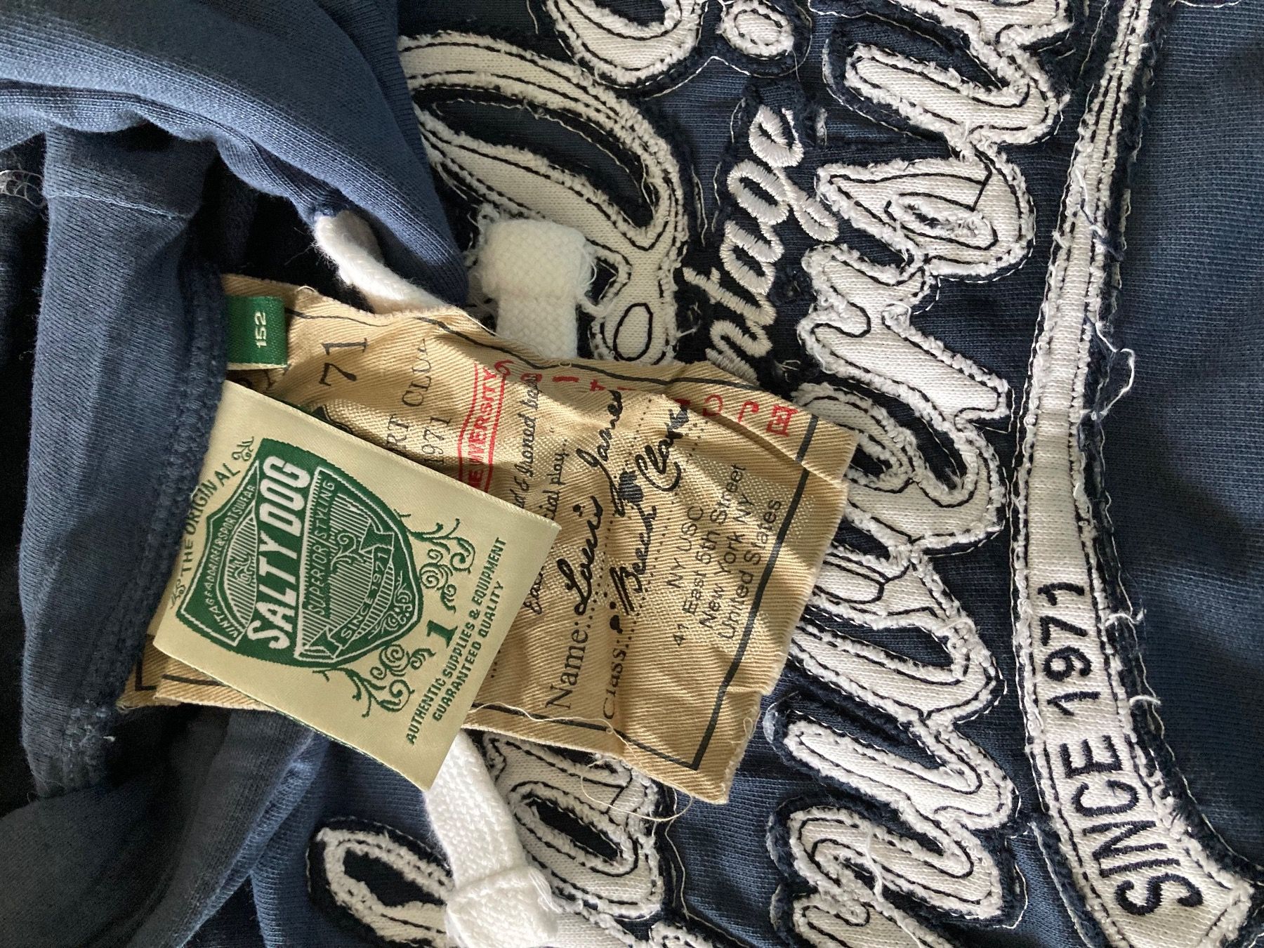 Maglioni & Felpe: Jungen-Kapuzenpullover mit Aufdruck – Usato da Safnern venduto da mutti2289 1
