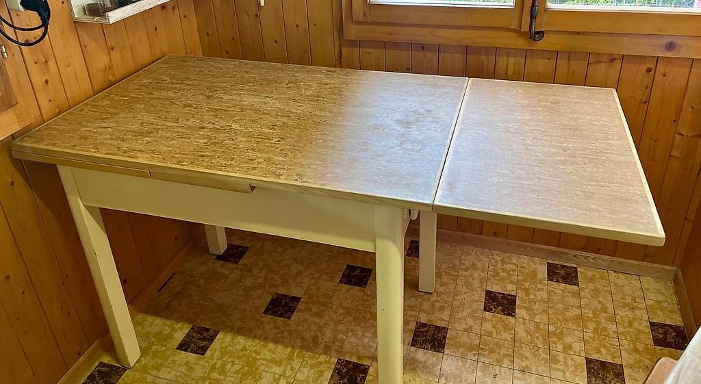 Tavoli: KÜCHENTISCH AUS DEN 50er JAHREN   – Usato da Thun venduto da amaretti25 2