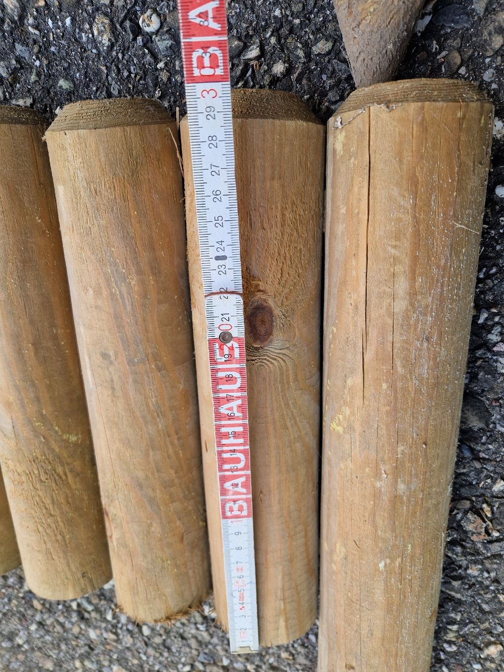 Holzartikel: Beetumrandung Holz – Gebraucht aus Triengen von KittyKat6 5
