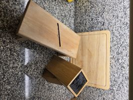 Hobelkäsreibe mit Auffangbehälter und Schneidebrett.