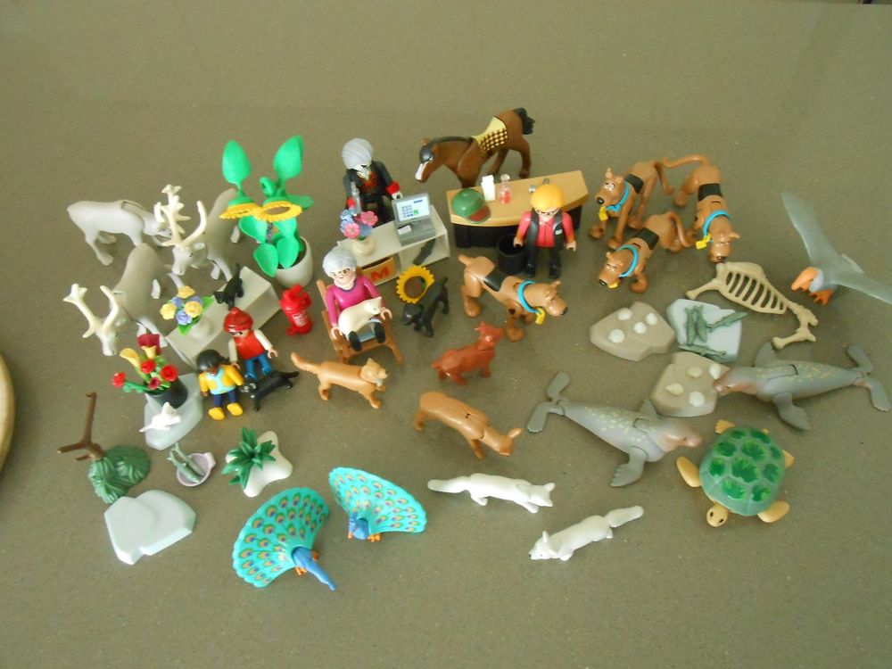Playmobil Jouets: Viele Teile Playmobil Tiere etc.  kaum bespielt – D'occasion à Schindellegi par Oaktree