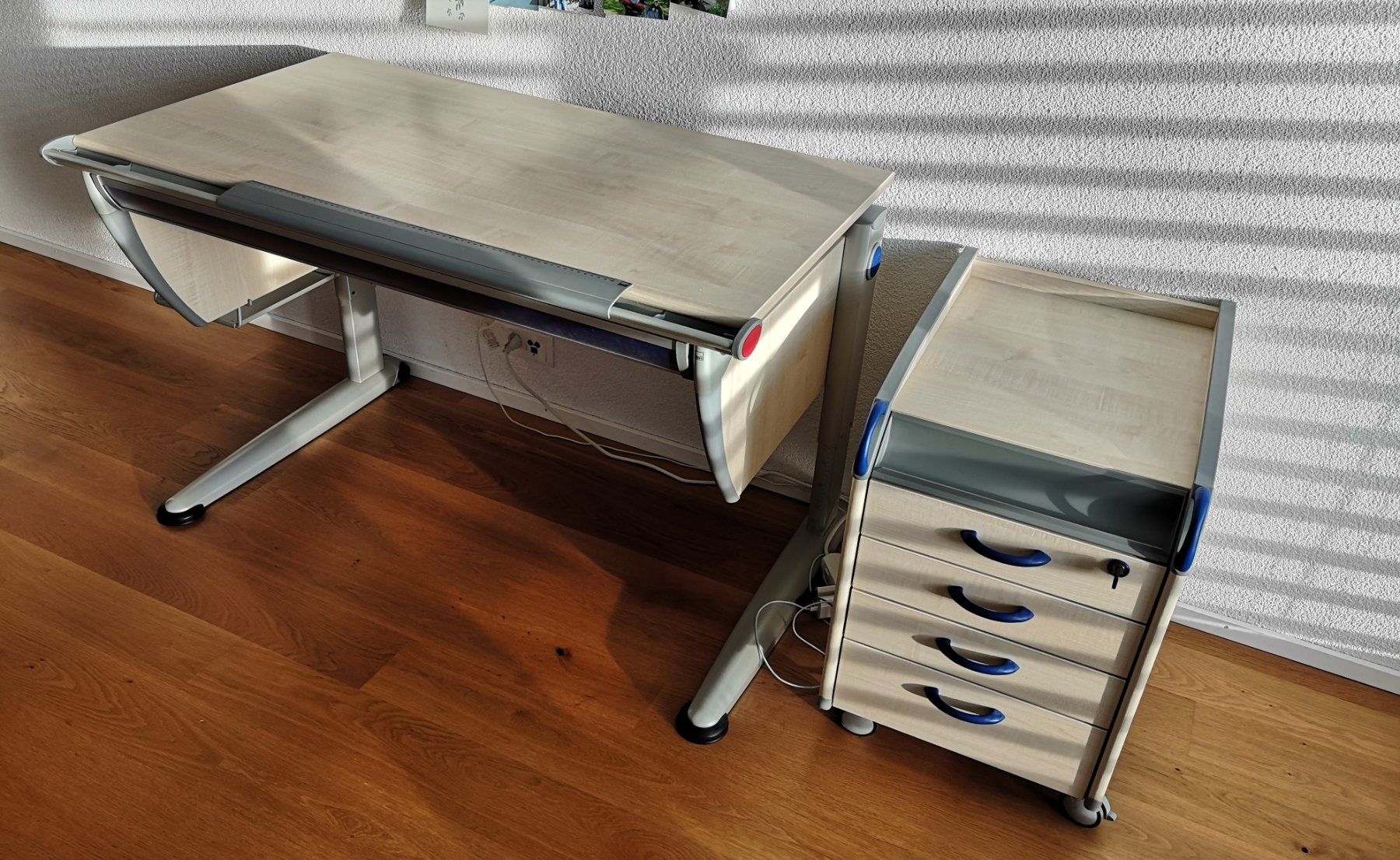 Moll Schreibtische: Kinderschreibtisch Moll Runner (System basic) mit Rollkorpus – Gebraucht aus Bassersdorf von  4