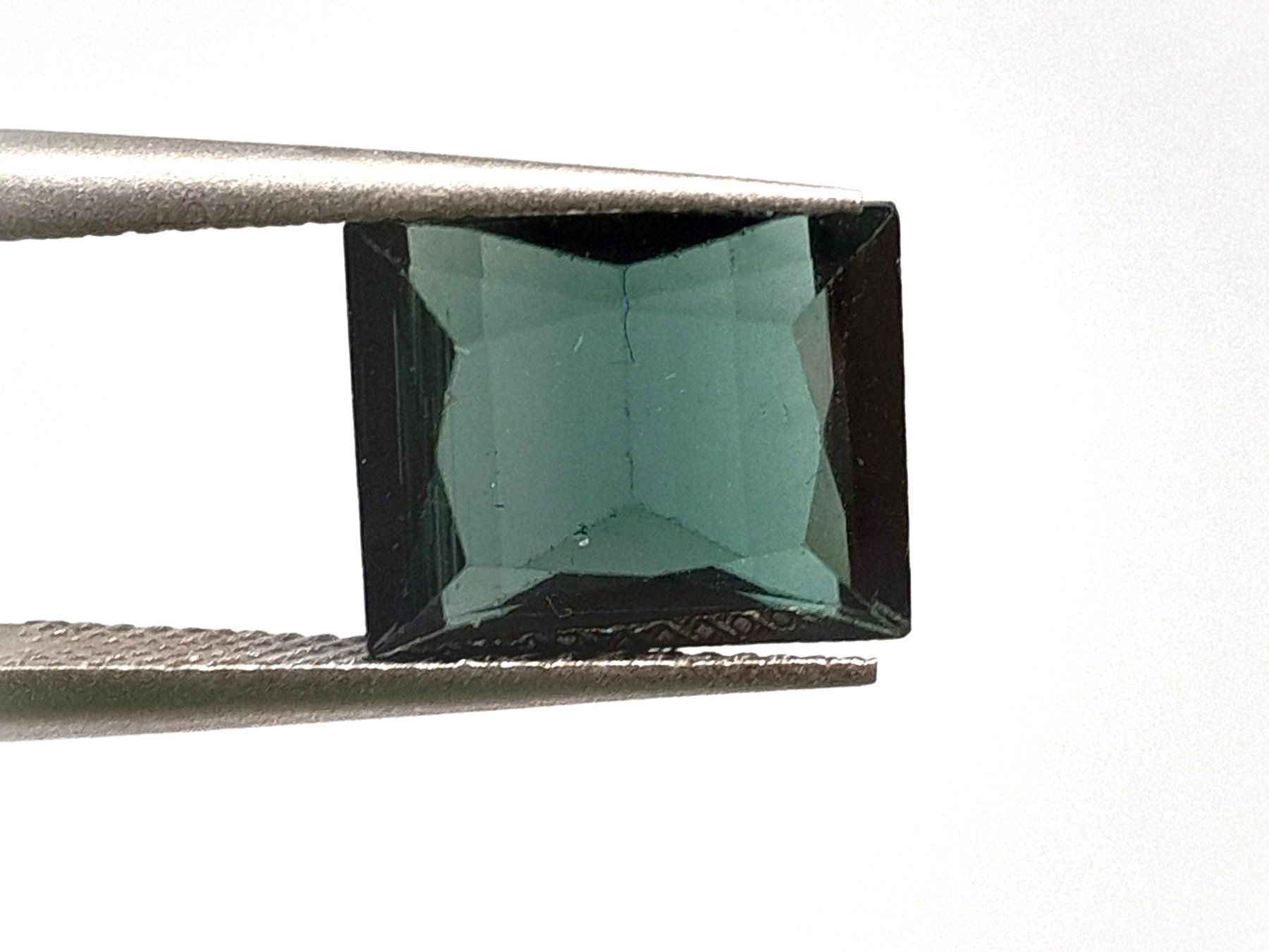 Pietre preziose: Tourmaline 3.11 ct - CERTIFICAT 745.- Fr – Nuovo (secondo la descrizione) da Grimisuat venduto da Valgem