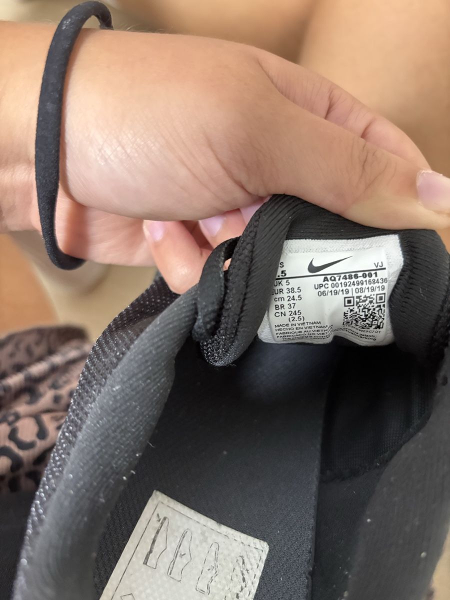 Nike Scarpe da donna: Nike Laufschuhe Grösse 38.5 – Nuovo (secondo la descrizione) da Baar venduto da chi_68h7 3