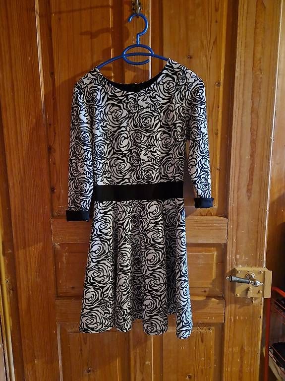 Vestiti: Kurzes Kleid – Usato da Därstetten venduto da tho_zxy2