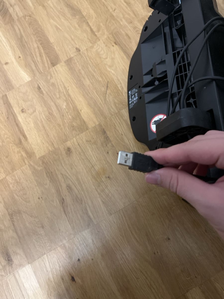 Logitech Manettes: Logitech gaming Lenkrad  – D'occasion à Zürich par L.Canizz 2
