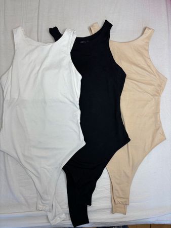 Shein Bodysuit bundle XS. 3 colours. Spring closet!