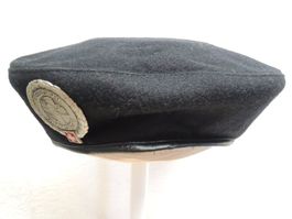 Schweizer Armee Béret in sehr schönem Zustand mit Emblem
