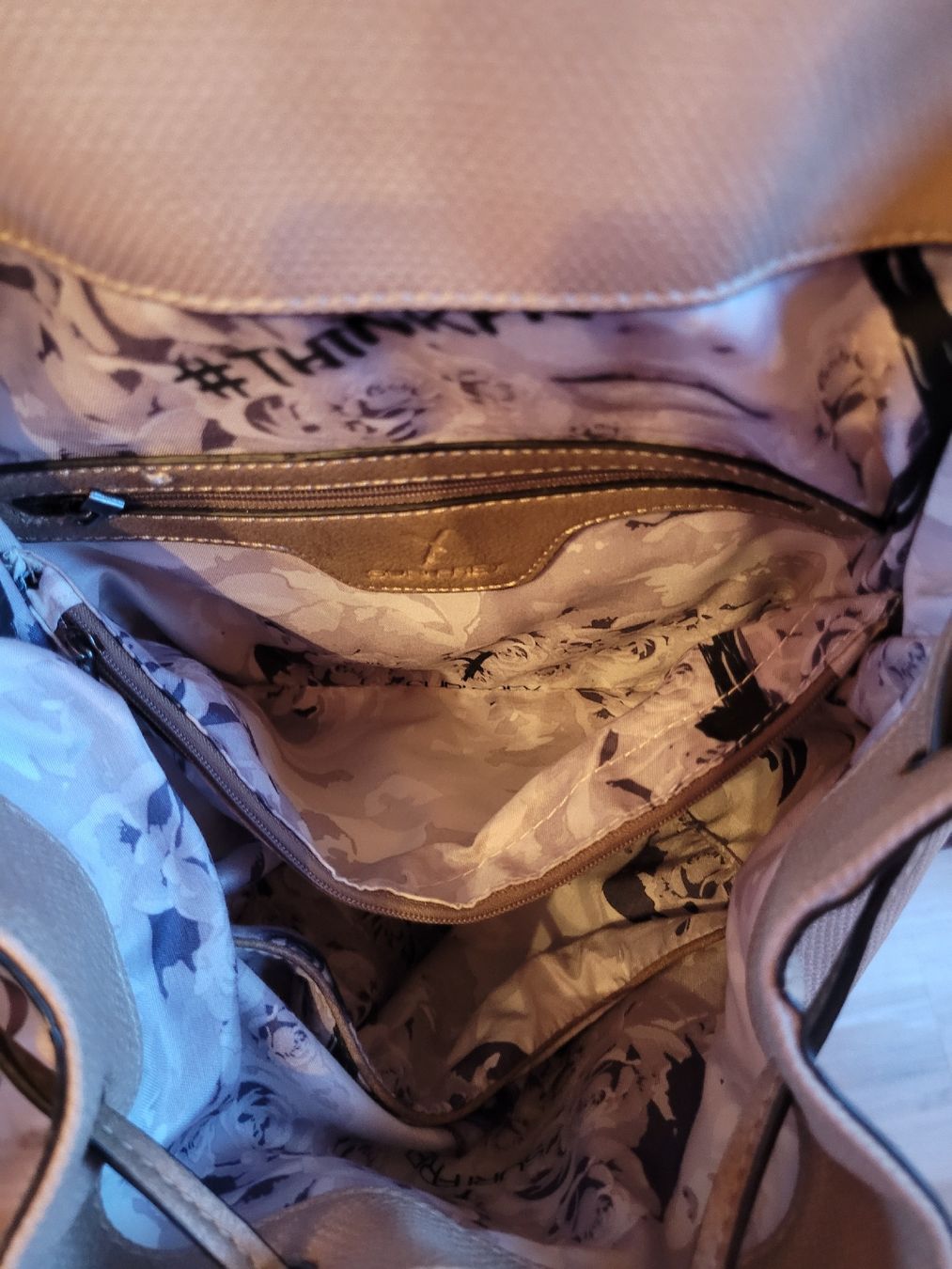 Suri Frey Zaini: eleganter Rucksack von Suri Frey – Nuovo (secondo la descrizione) da Ebikon venduto da miguuu19 5
