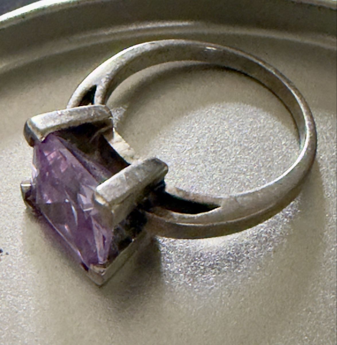 Bagues: Ring Silberfarbig lila Stein  – D'occasion à Widnau par kustercarmen 4