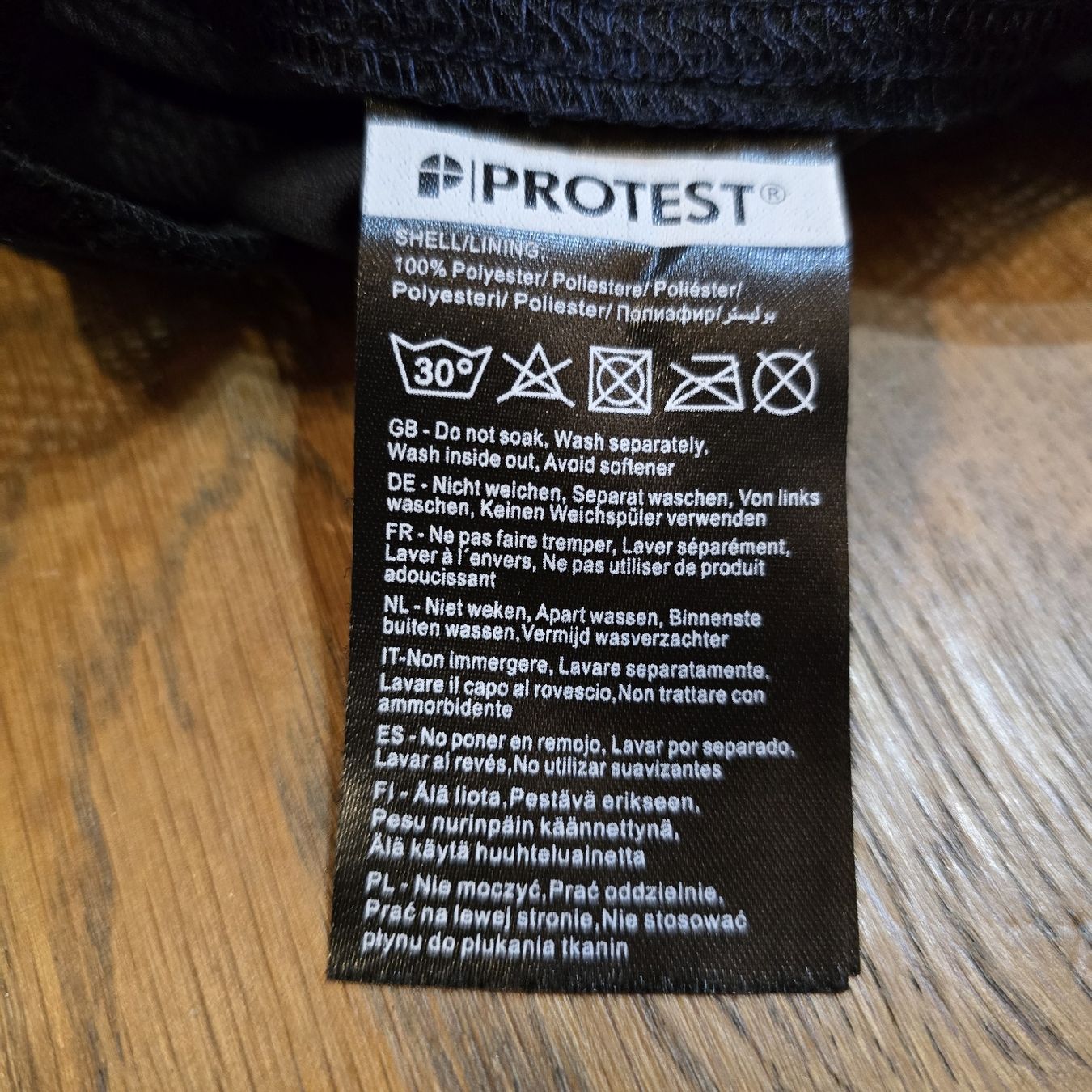 Protest Pantaloni: Protest Badehose/Boardshorts, NP 69.- – Nuovo (secondo la descrizione) da Ferden venduto da Wunderfitz 4