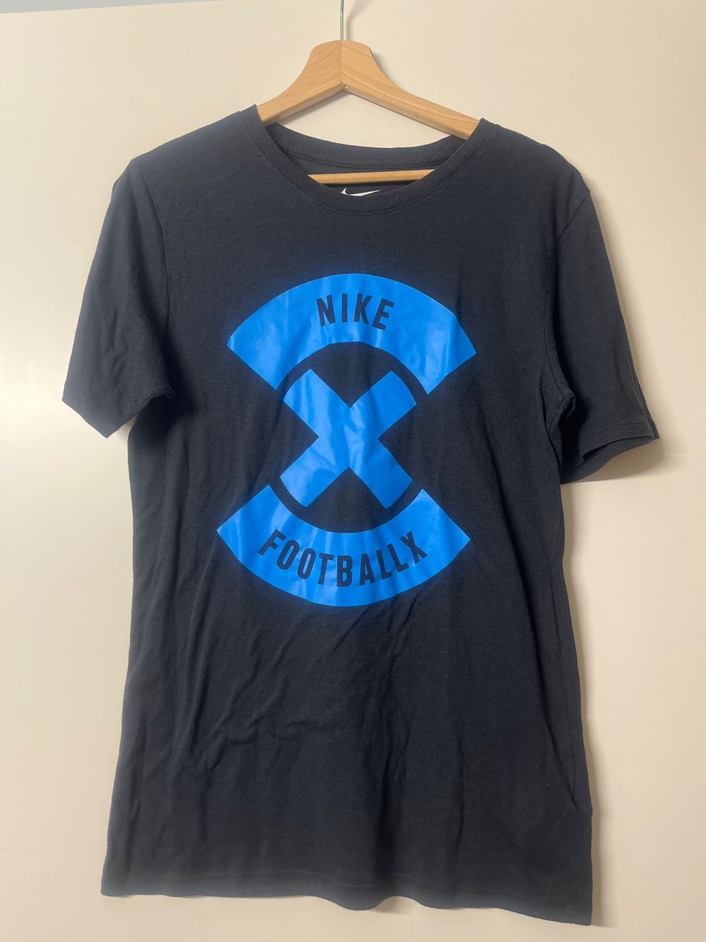 Nike T-shirt: T-shirt NIKE – Nuovo (secondo la descrizione) da Zürich venduto da Krameroni