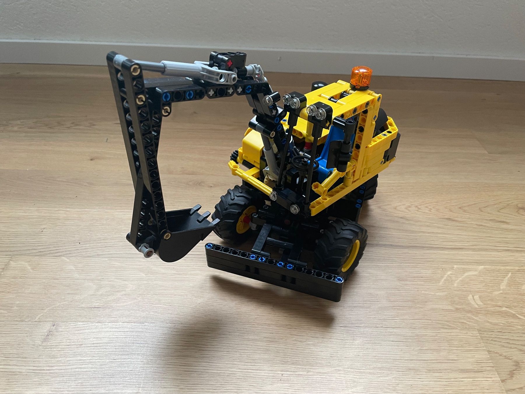 Lego Baukästen: Lego Technic - Bagger – Gebraucht aus Salmsach von ram82 5