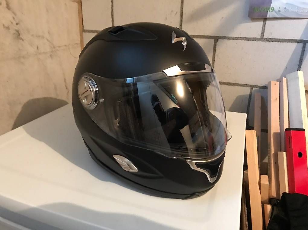 Helme & Visiere: Helm - Motorradhelm – Gebraucht aus Seewen SZ von Jrossi 2