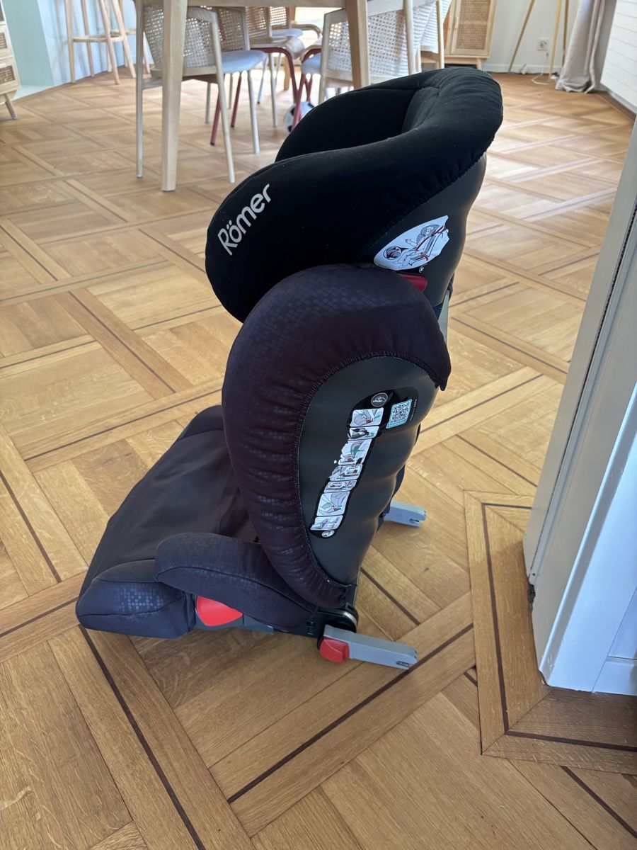 Britax Römer Auto-Kindersitze: Römer Kindersitz Kidfix – Gebraucht aus Ennetbaden von Section_H 1
