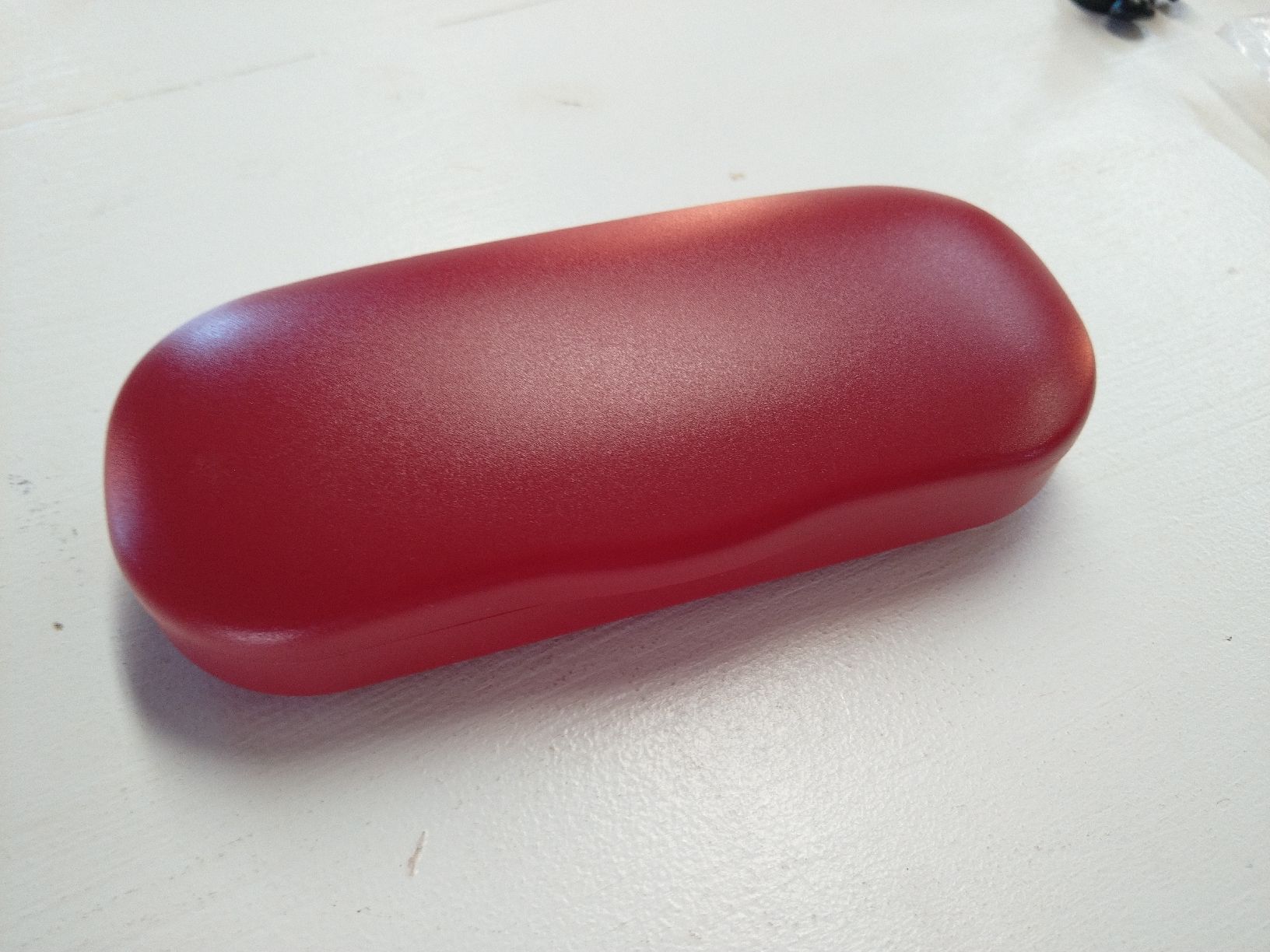 Fielmann Occhiali & Lenti: Red Eyeglasses Case by "fielmann" – Usato da Dierikon venduto da lismar13