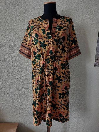 Blumiges Kleid NEU Maison Scotch Soda Grösse XS (petite)
