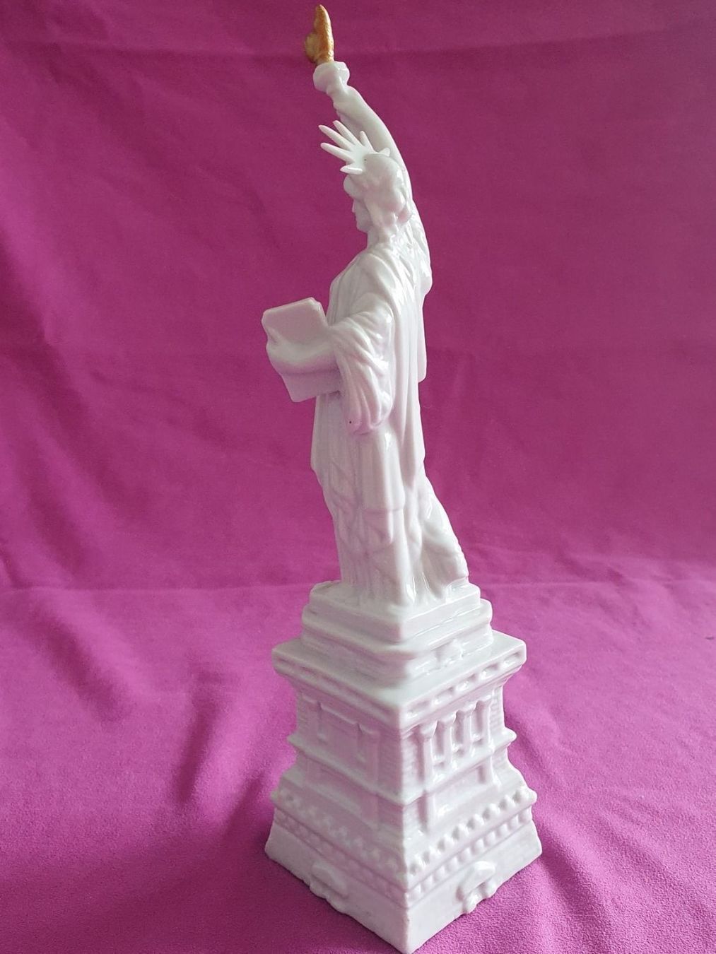 Skulpturen & Statuen: Freiheit Statue mit Gold Fackel – Gebraucht aus Abtwil AG von MaVo.0710 3