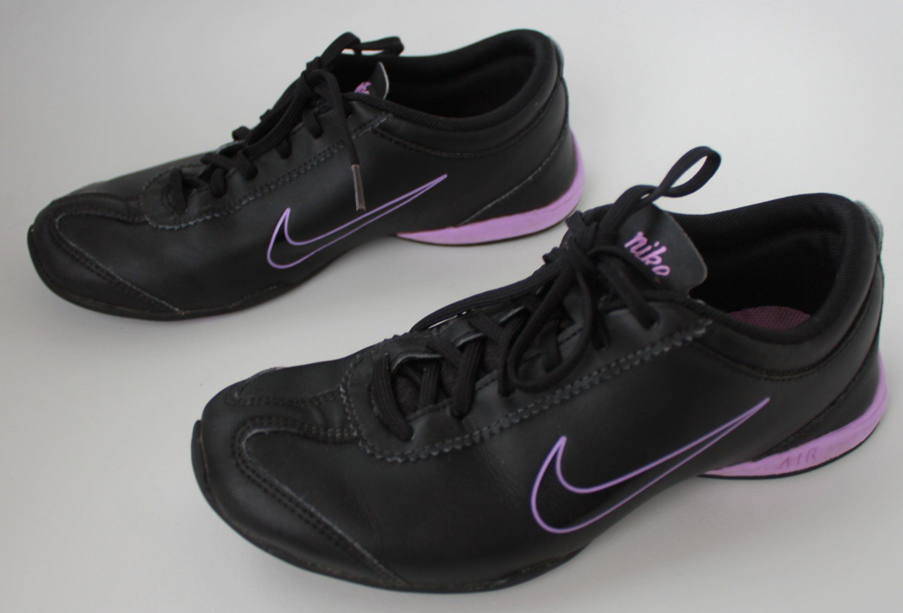 Nike Scarpe per ragazze: Baskets Nike Air  t. 36.5 – Usato da Peseux venduto da Gilloss