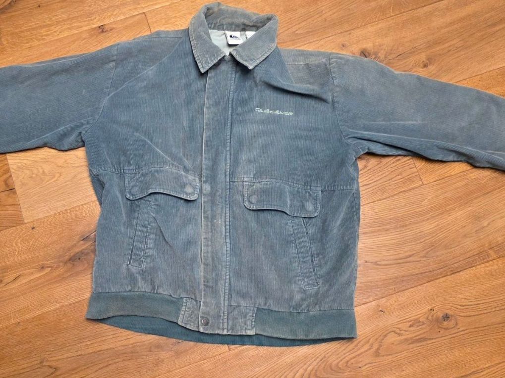 Quiksilver Jacken: QUICKSILVER Jacke Grösse M gebraucht – Gebraucht aus Hinwil von muppets