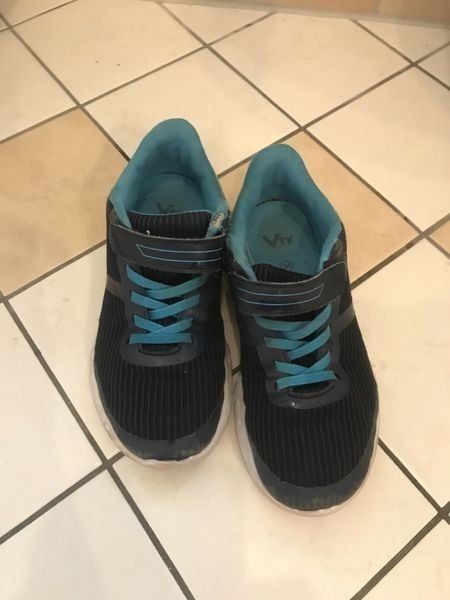 Scarpe per ragazzi: Junge Victory Schuhe Junge 34 – Usato da Bergdietikon venduto da antovale 1