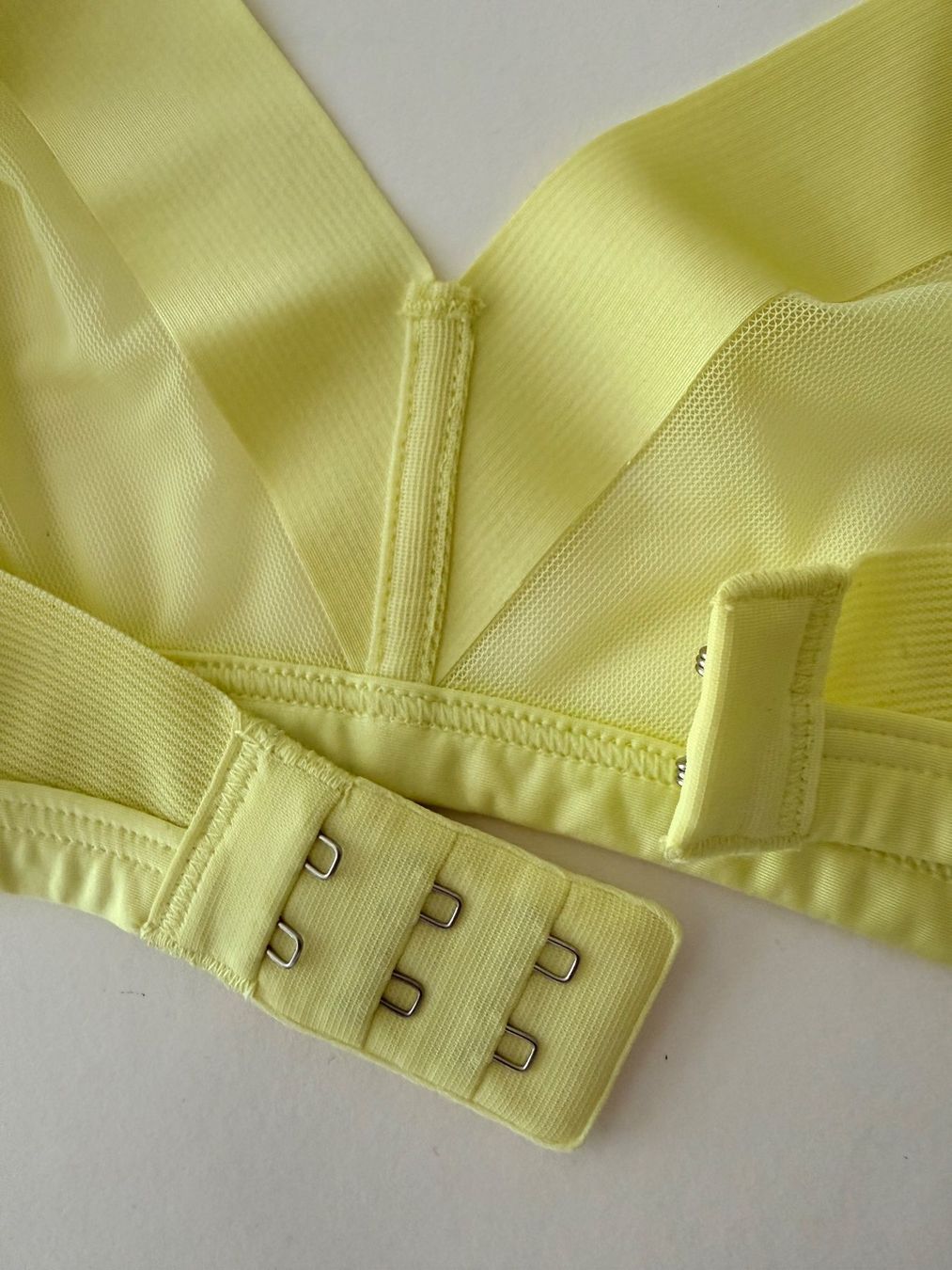Beldona Altra biancheria intima: BELDONA, Bügelloser BH, Grösse 75B, Farbe Hellgelb – Nuovo e nell'imballaggio originale da Rudolfstetten venduto da gst_g7xl 6