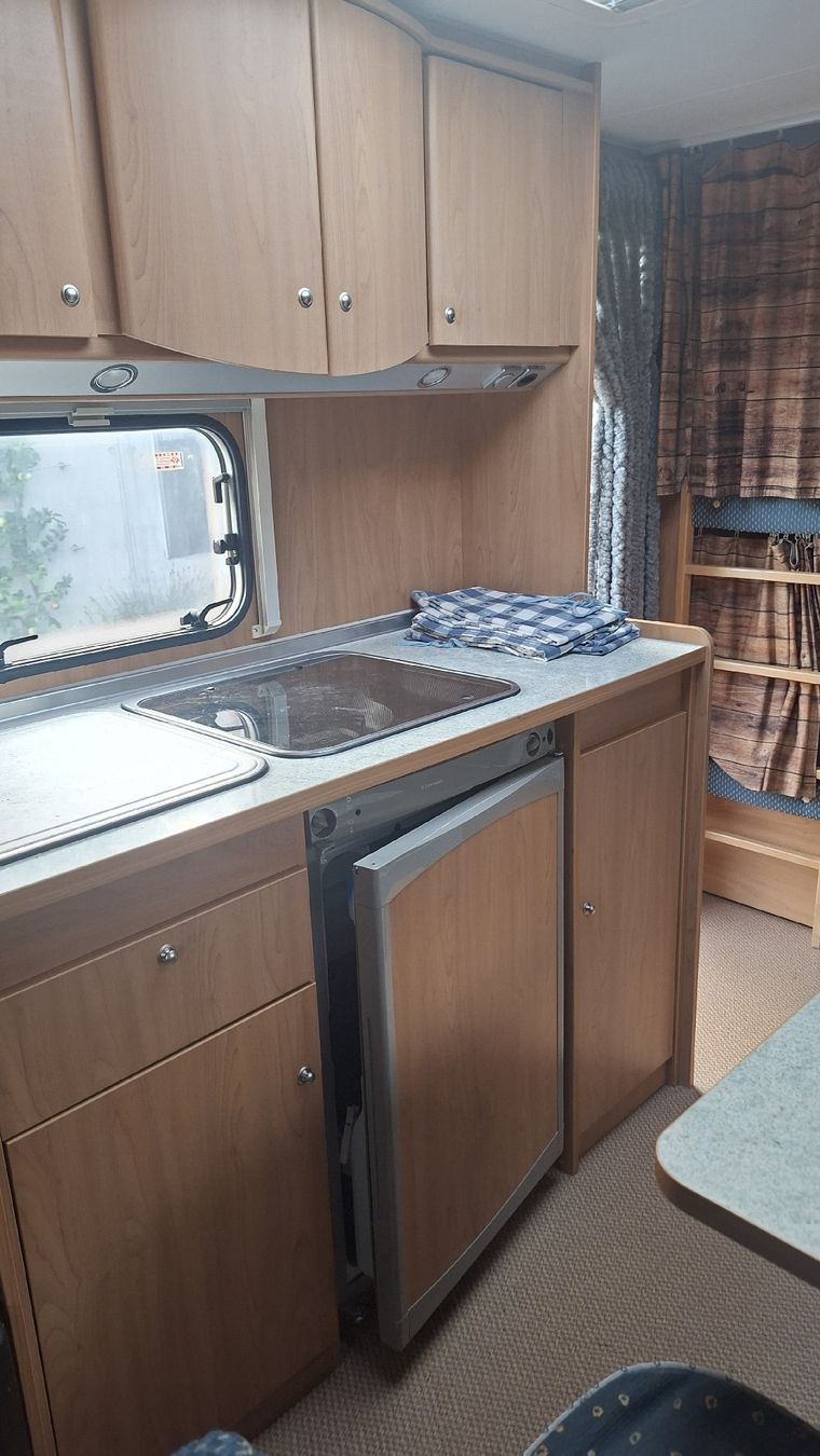 Bürstner Véhicules de camping: Bürstner Ventana 540TK 2003 – D'occasion à Tagelswangen par oceanfish 2