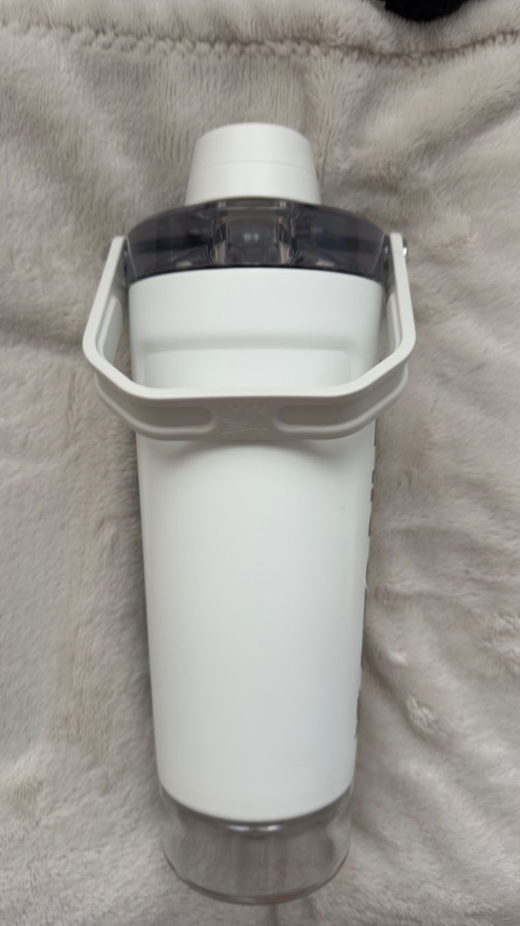 Stanley Borracce & Thermos: Stanley Shaker Weiss neuwertig – Nuovo (secondo la descrizione) da Wil SG venduto da lana_jess20 1