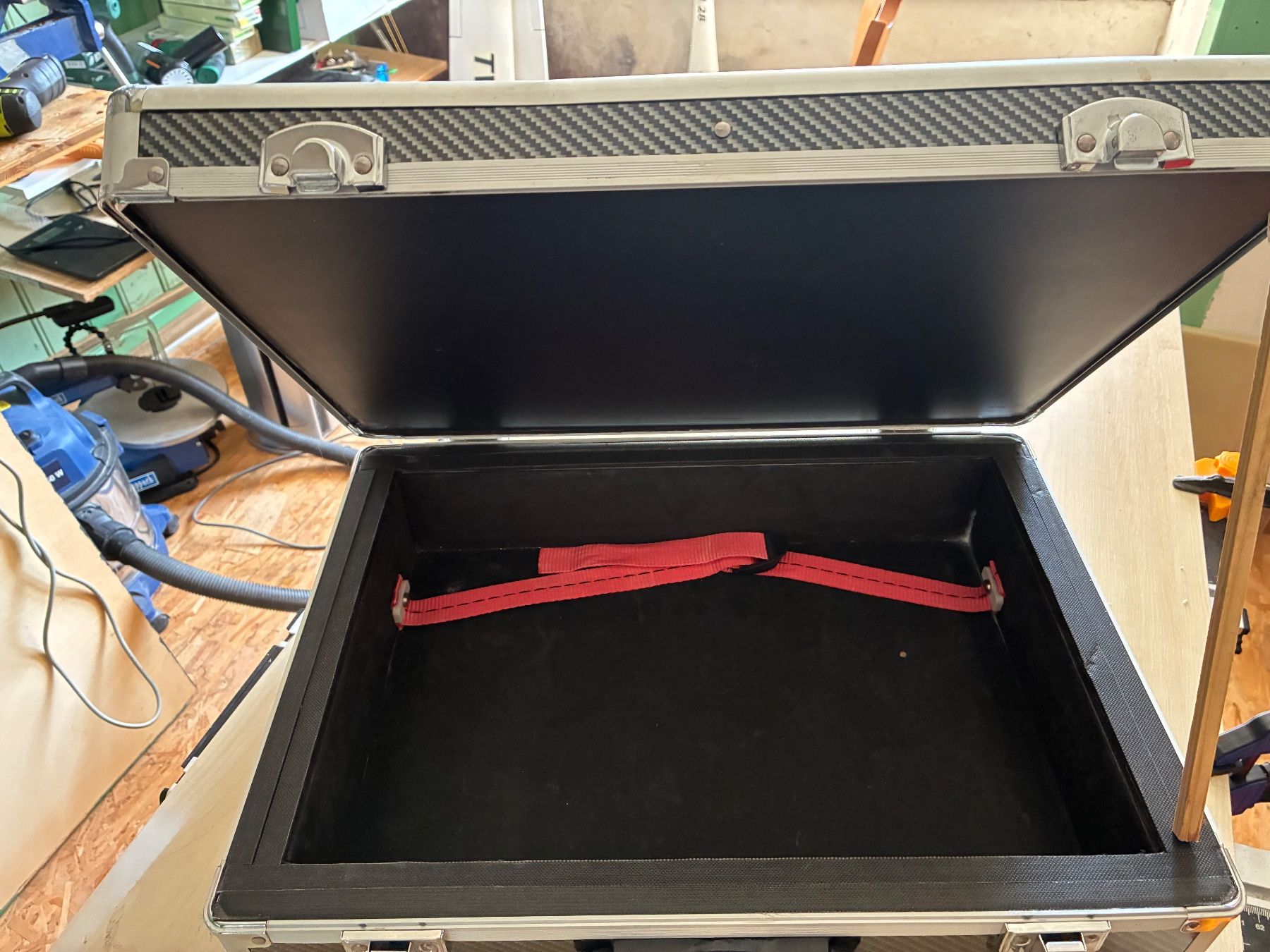 Valises de voyage: Feuerfester Akku Koffer – D'occasion à Hofstetten ZH par Qwertz3 2